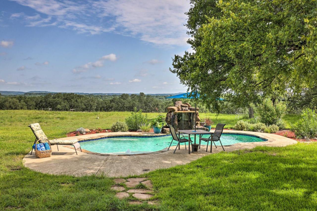 Cozy Spring Branch Cottage In Hill Country! Bagian luar foto